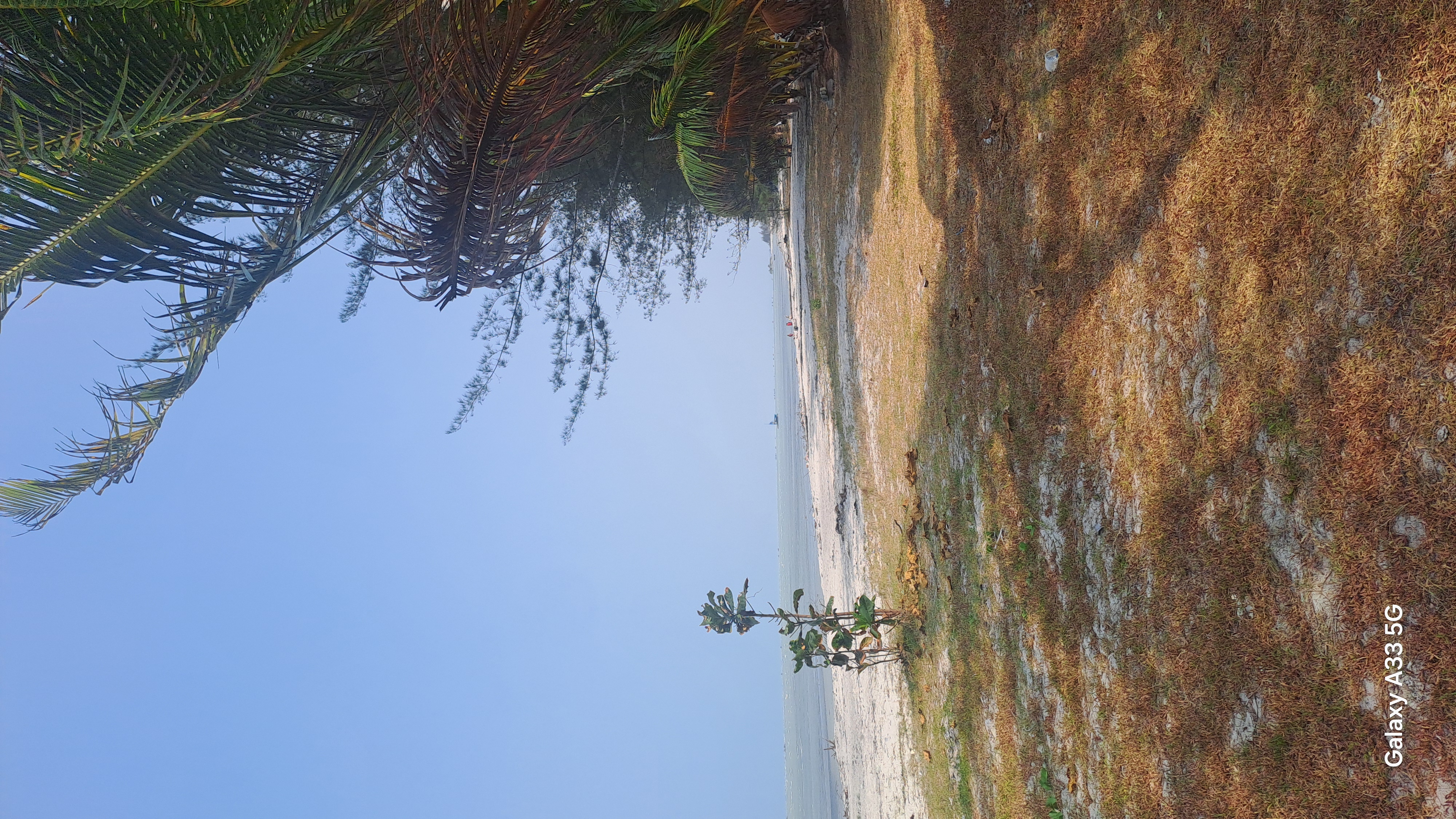 BERSAMA DI PANTAI BATU BEBATU